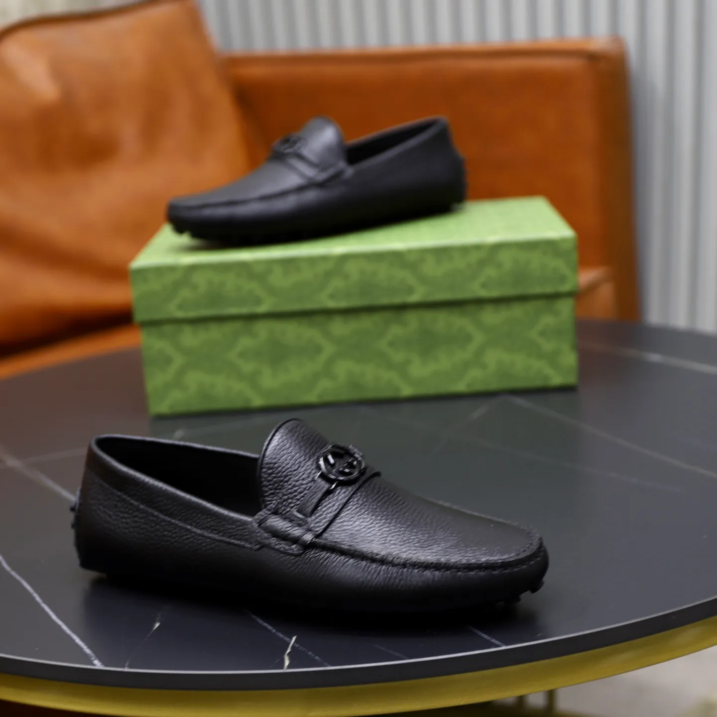 Ex-factory price: 460💰[GUCCI] Gucci ⚠️High-end men’s driving and pedal series ⚠️38-44 (customized for 45) ⚠️All original cowhide leather! Thick and soft! Made entirely of calfskin lining! Rubber sheet anti-slip beanie sole! Three-dimensional package technology! Fashionable and classic! Handicrafts! Original high quality! Feel free to compare!